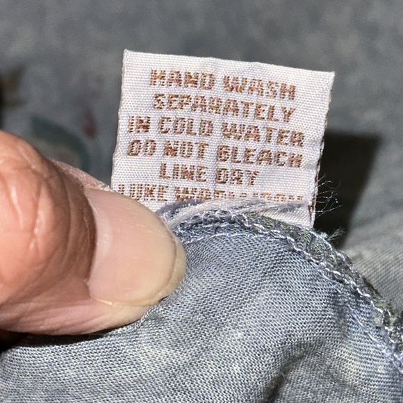 Magazine floral print embroidered lightweight button down shirt - Picture 10 of 10